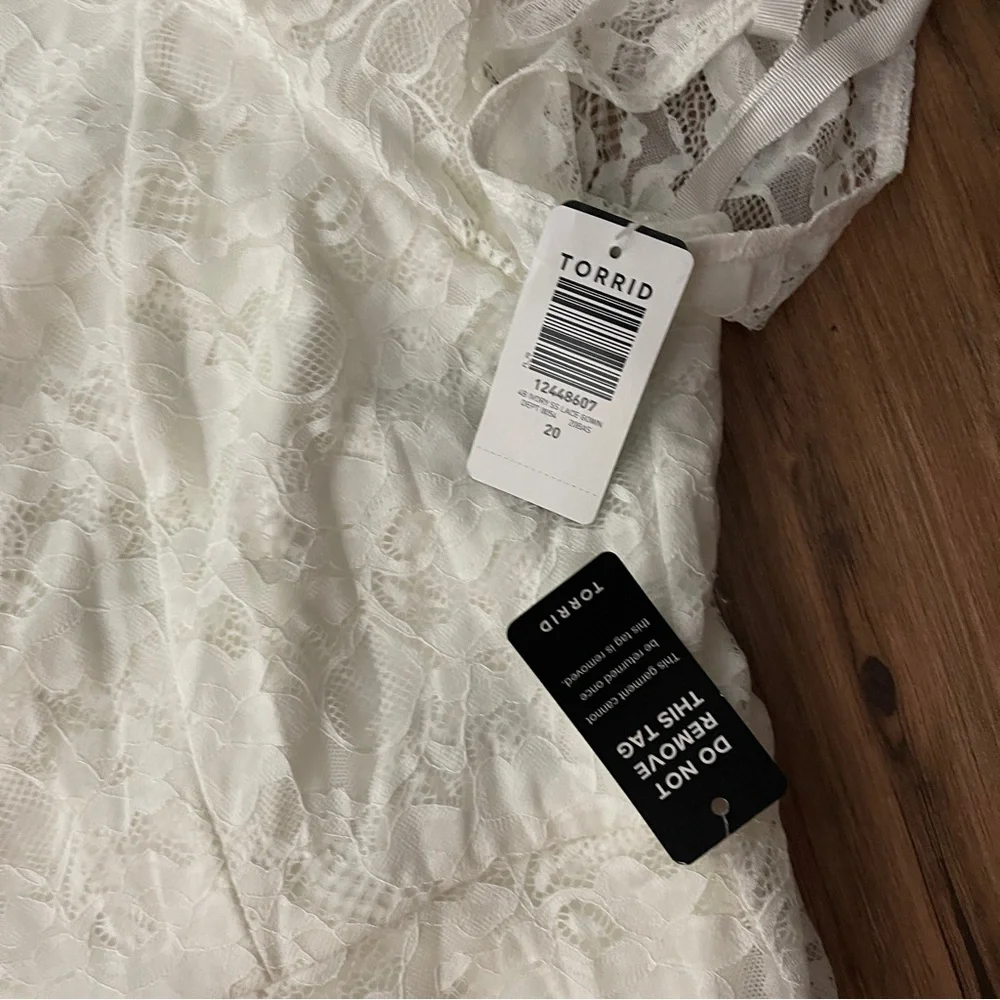 Torrid NWT Lace Wedding Dress - Picture 9 of 11